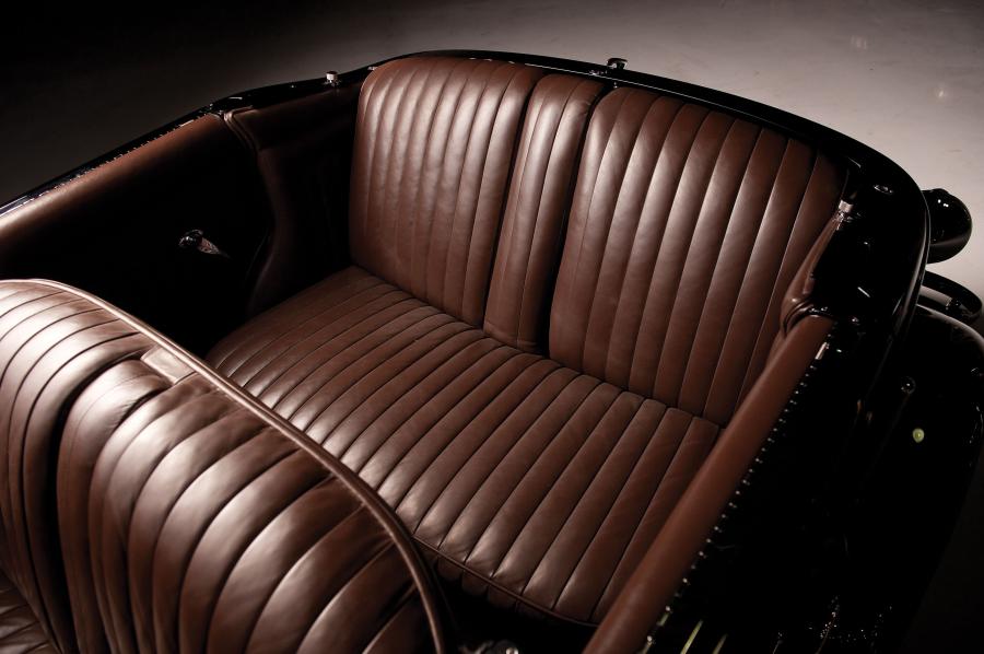 Интерьер Duesenberg SJ528/2551 Riviera Phaeton SWB by Brunn 1933 года  (фото 30 из 49)